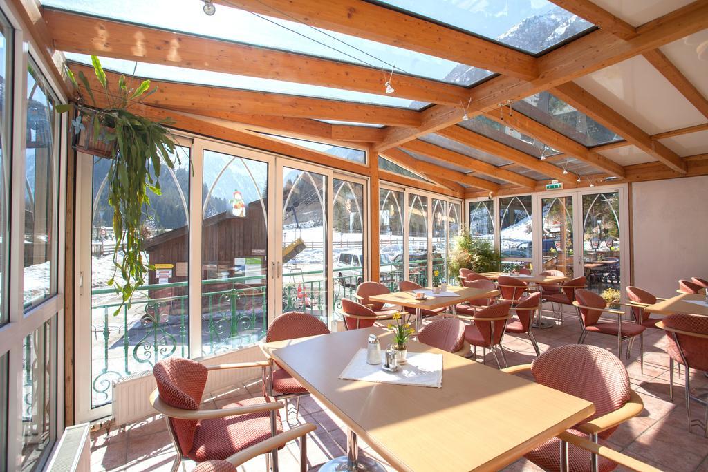 Hotel Waldcafe Нойштифт-им-Штубайталь Экстерьер фото
