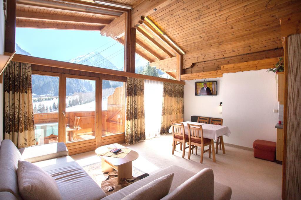 Hotel Waldcafe Нойштифт-им-Штубайталь Экстерьер фото